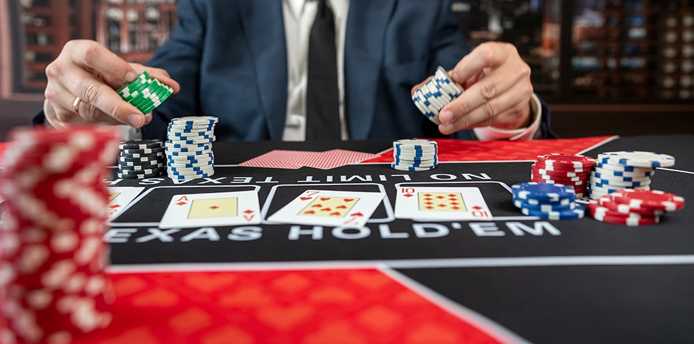 Pokerstrategi i olika faser av spelet
