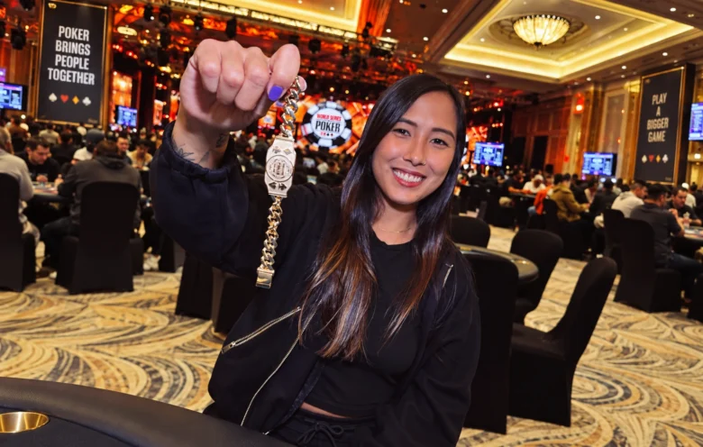 Barbara Akemi vinner WSOP-armband (WSOP 2025)