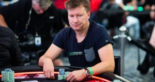 Johan Storåkers spelar poker