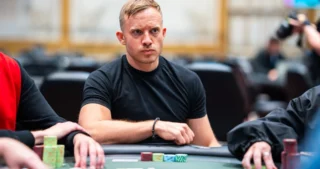 Martin Jacobson spelar poker